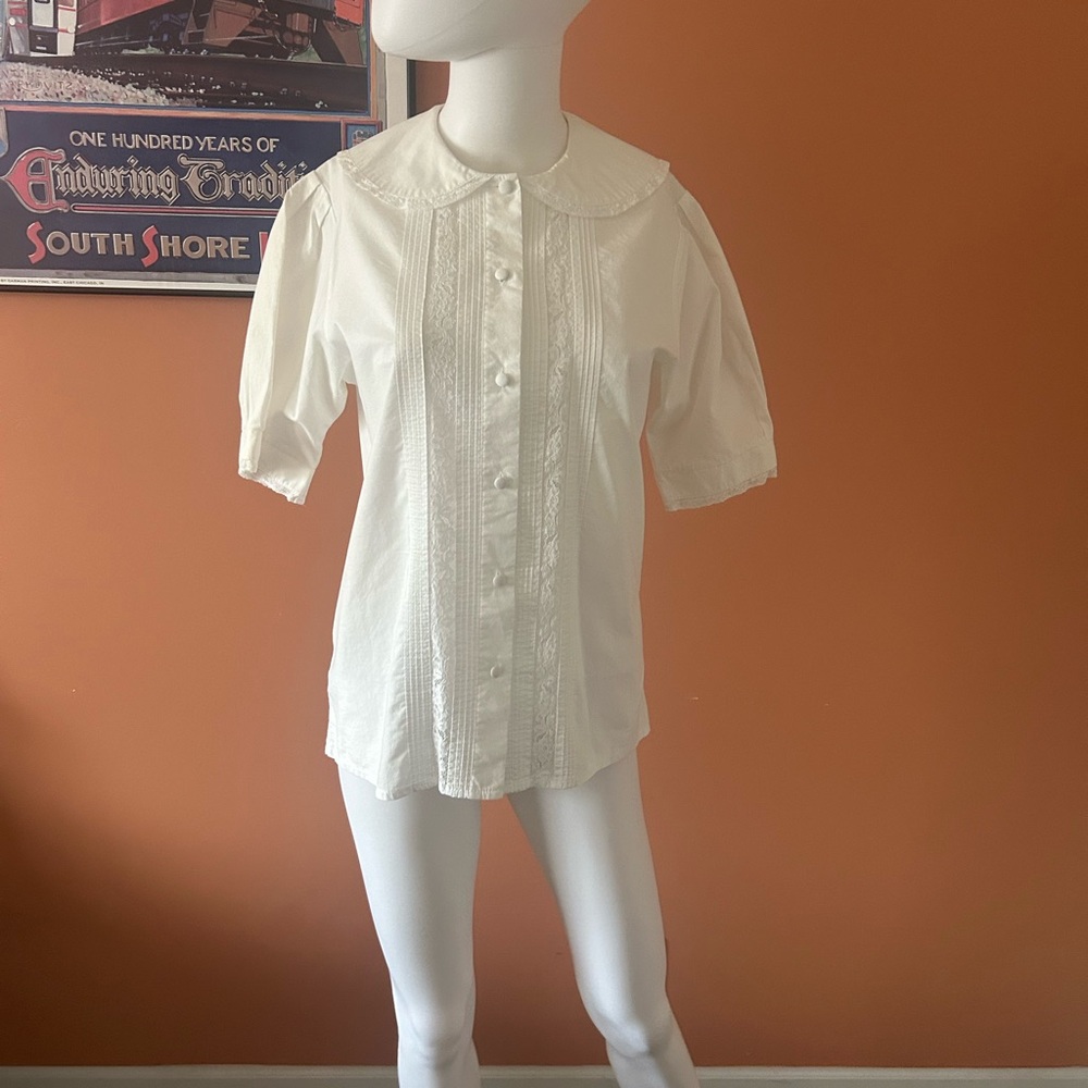 VINTAGE LAURA ASHLEY white button-up blouse with lace detail